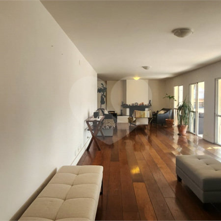 Cobertura 380m² - 4 quartos - Vila Nova Conceição em Frente a Praça Pereira Coutinho