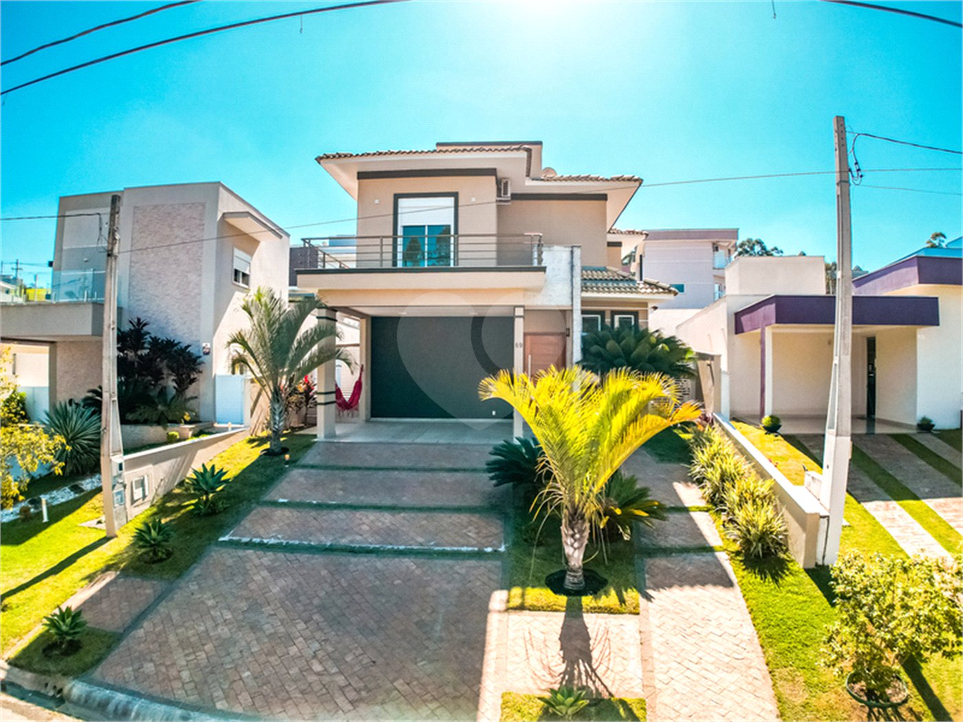 Sobrado à venda em Itupeva – 421,80 m² de terreno – 254,28 m² de área construída – 3 dormitórios – 4 banheiros – 4 vagas de garagem