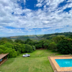 Chácara à venda no Condomínio Itaipu com chalé e vista privilegiada!