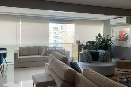 Apartamento na Mooca com 204 m² com vista maravilhosa, sendo 3 suítes e 4vagas.