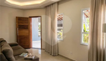 Sobrado à venda ou para alugar com 4 quartos, sendo 1 suíte, em Vila Florença, Indaiatuba, SP