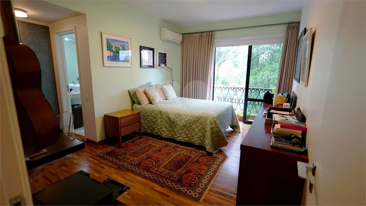 Apartamento à venda com 4 quartos, sendo 3 suítes, em Santo Amaro, São Paulo, SP