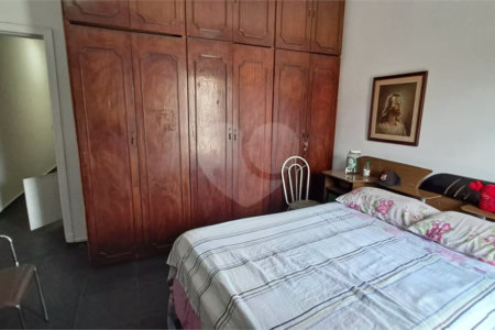 Sobrado à venda | 740 m² | 5 dormitórios (1 suíte) no Bom Retiro!