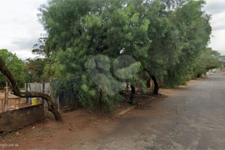 Terreno de 4600 m²