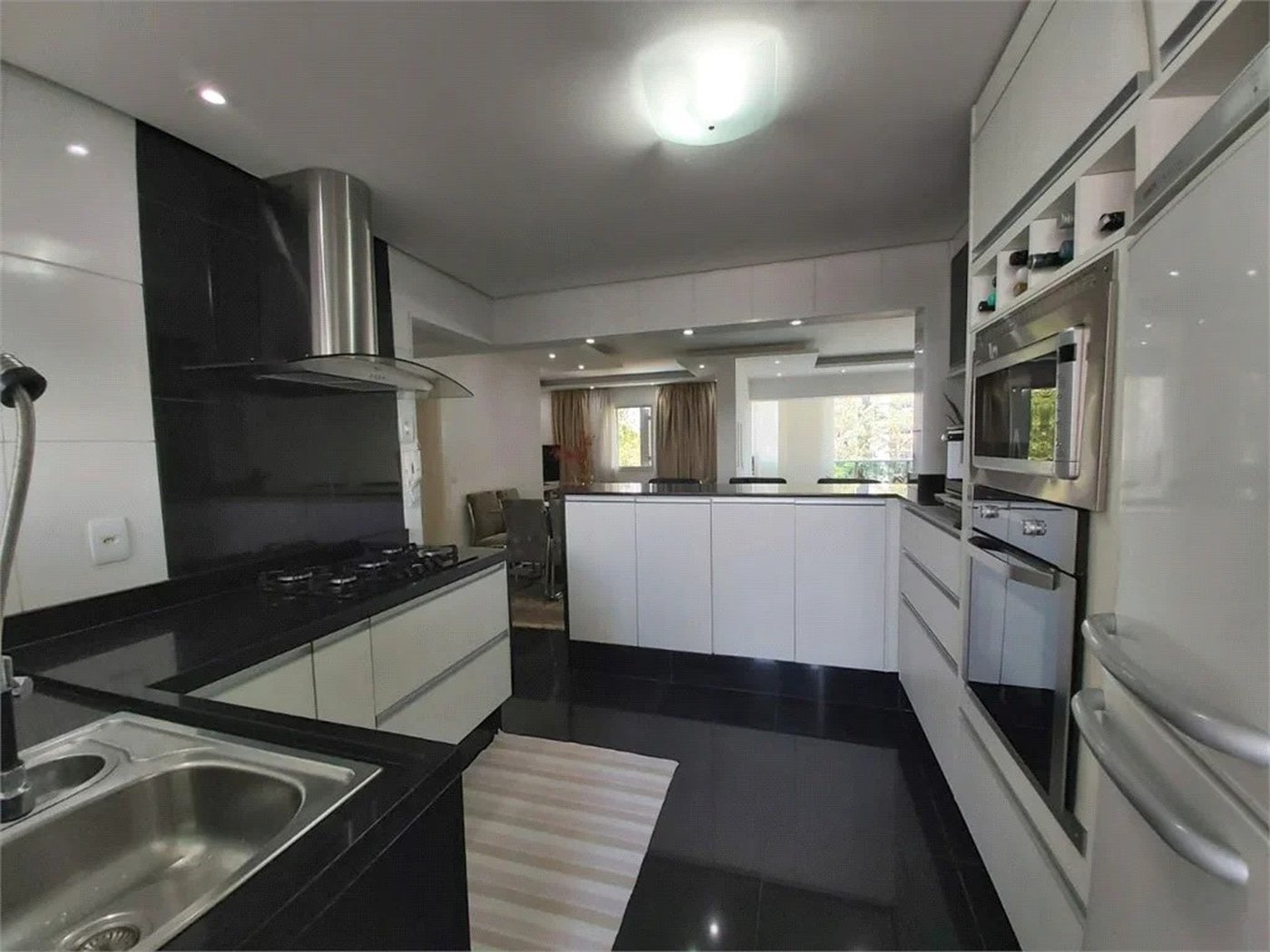 Apartamento à venda com 3 quartos, sendo 1 suíte, em Vila Andrade, São Paulo - SP