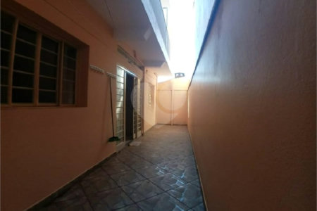 Sobrado à venda com 4 quartos, em Residencial Itamarati