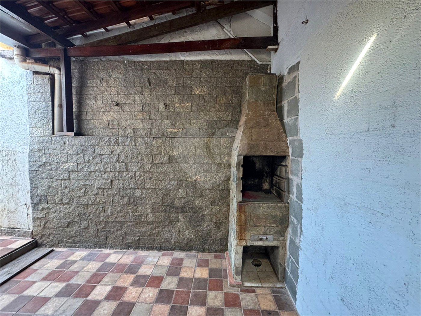 Casa á venda, com 2 Dormitórios e Edícula, em São Carlos-SP.