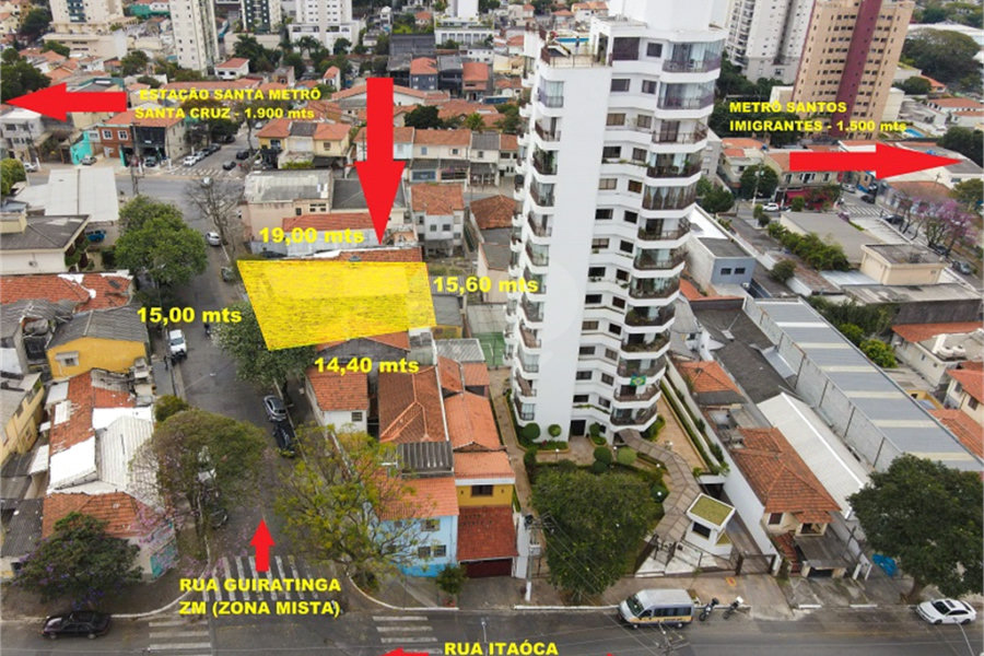 Terreno à venda de 251m² na Chácara Inglesa