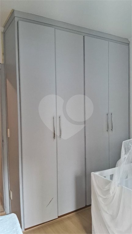 Apartamento a venda na Aclimação com 4 dormitórios e 2 vagas.
