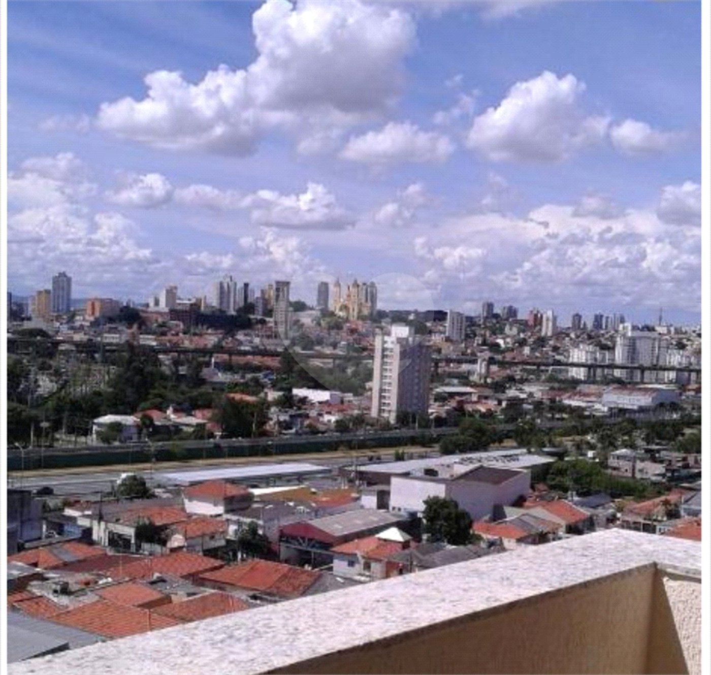 Excelente sala comercial com 36 m² e vaga para auto no Carrão.