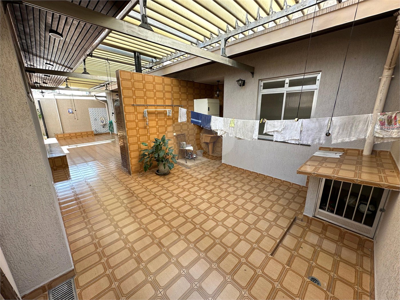 Casa à Venda no Bosque da Saúde com 271m², 3 Dormitórios, 1 Suíte e 4 Vagas