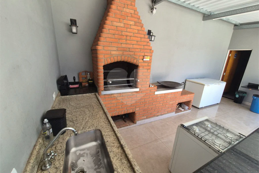 Dois imóveis em um terreno de 300 m² (12 x 25) - Com acesso independente