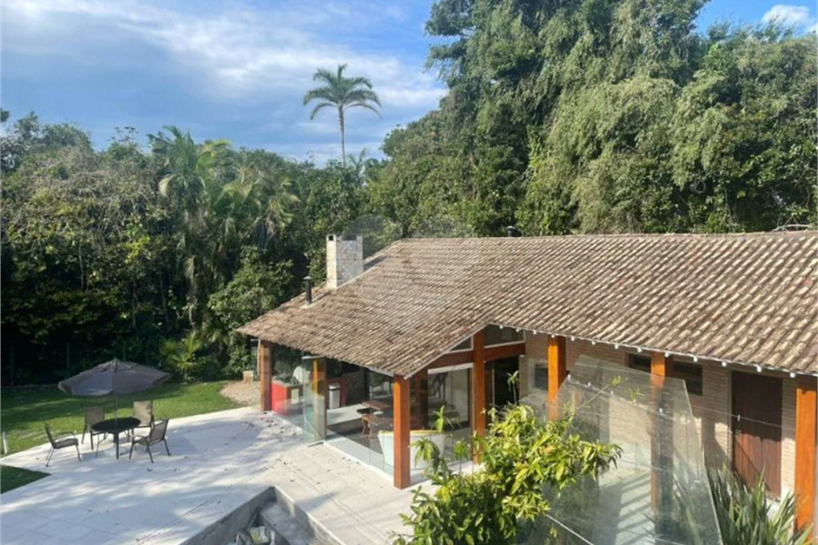 Casa à venda com 5 suítes em Costa do Sol, Bertioga, SP