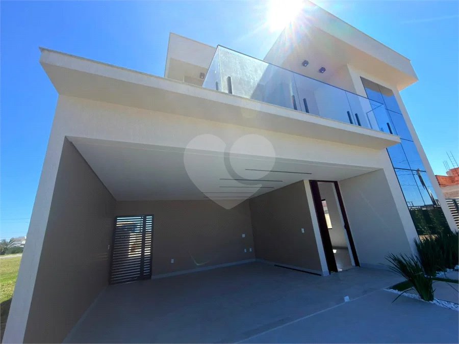 Casa à Venda no Ogiva em Cabo Frio com 4 Quartos em Condomínio Fechado