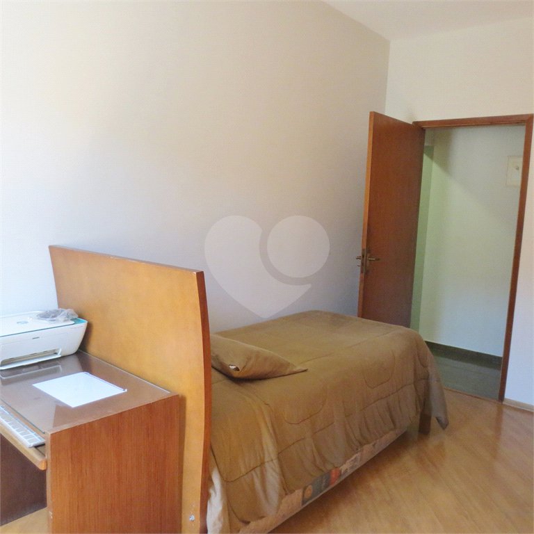 Casa térrea à venda na Saúde c/ 170m2 de construção - 3 Quartos/1 Suíte/4 Vagas na garagem