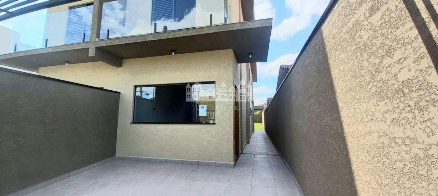 Casa à venda com 3 suítes em Alvinópolis, Atibaia, SP