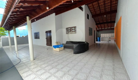 Casa à venda com 2 quartos em Caiçara, Praia Grande, SP