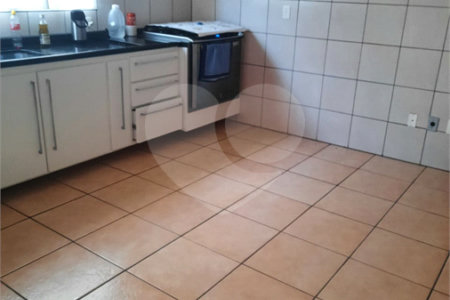 Casa com 120m², 3 dormitórios, sendo 2 suítes, 4 vagas, à venda na Vila Matilde.