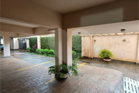 Apartamento à venda de 2 dormitórios no Edifício São José, Araraquara