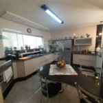 Ótima casa disponível para venda em Piracicaba, no Condomínio Residencial Village Des Lions no bairro Pompéia