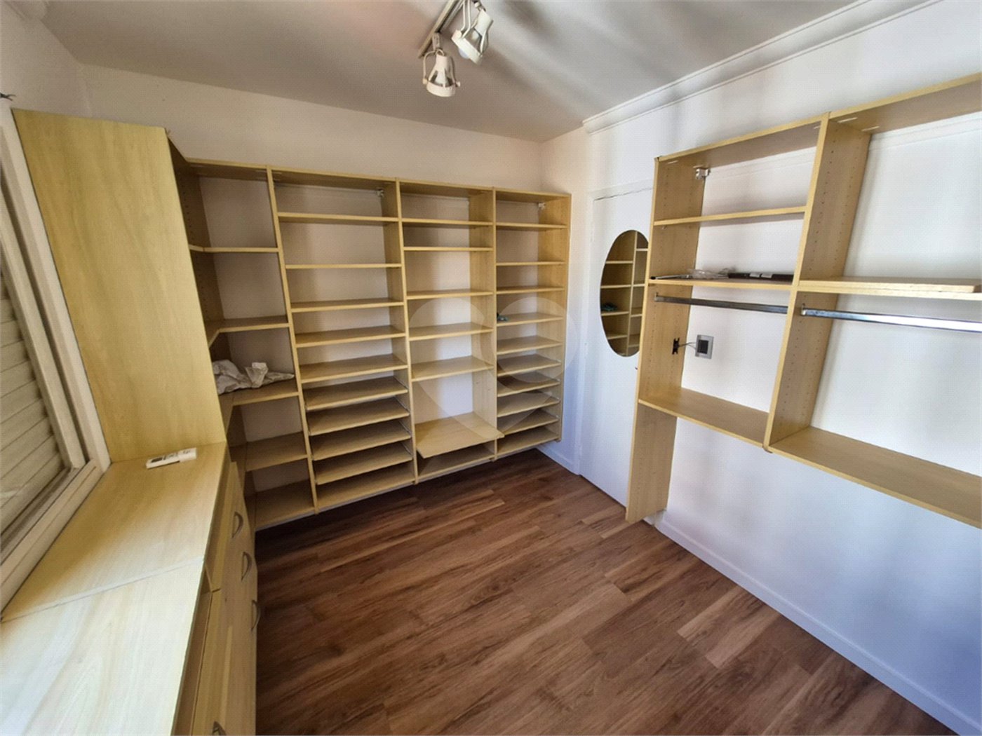 Apartamento para venda em Moema com 2 quartos, sendo 1 suíte, 1 vaga, 62 m²