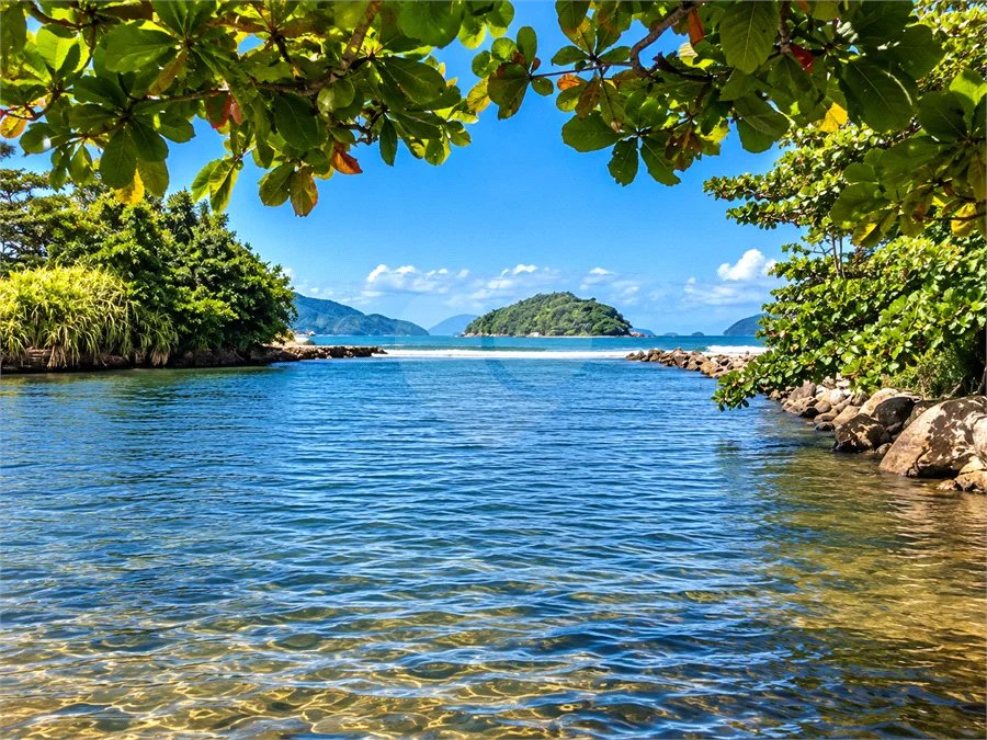 Apartamento à venda com 2 quartos, sendo 1 suíte, em Lagoinha, Ubatuba, SP