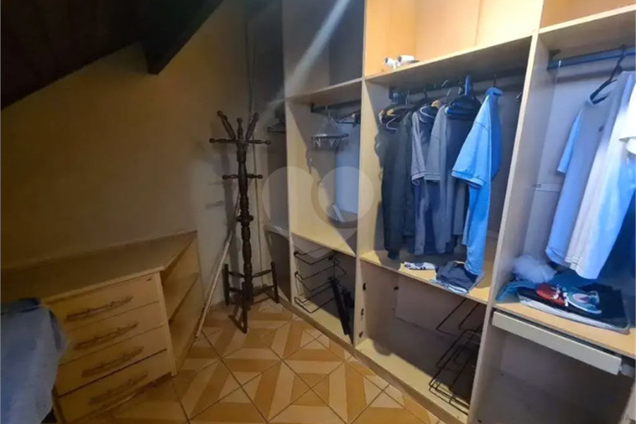 Sobrado com 4 Quartos e 4 banheiros à Venda -337 m² por R$ 850.,000 -- Jardim Vivan,-Jaraguá, São Paulo - SP