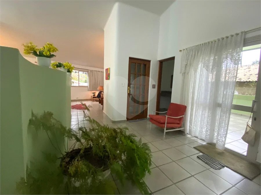 Casa térrea com 3 quartos para alugar no Jardim dos Estados, São Paulo - SP