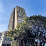 Itaim ! Studio ,muito bem localizado ! vaga de garagem !