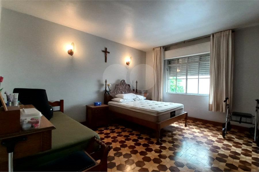 Casa Térrea com 3 quartos, 2 vagas,jardim e quintal – Próxima ao Metrô Tucuruvi e shopping Trimais