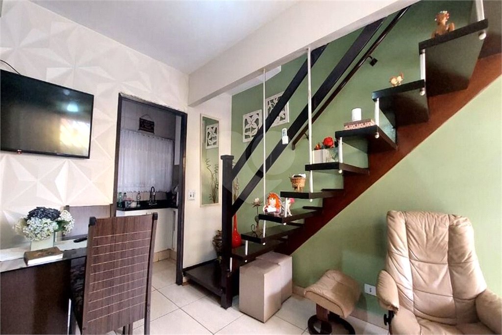 Sobrado a venda em Condominio fechado 80m 02 dormitórios 01 vaga