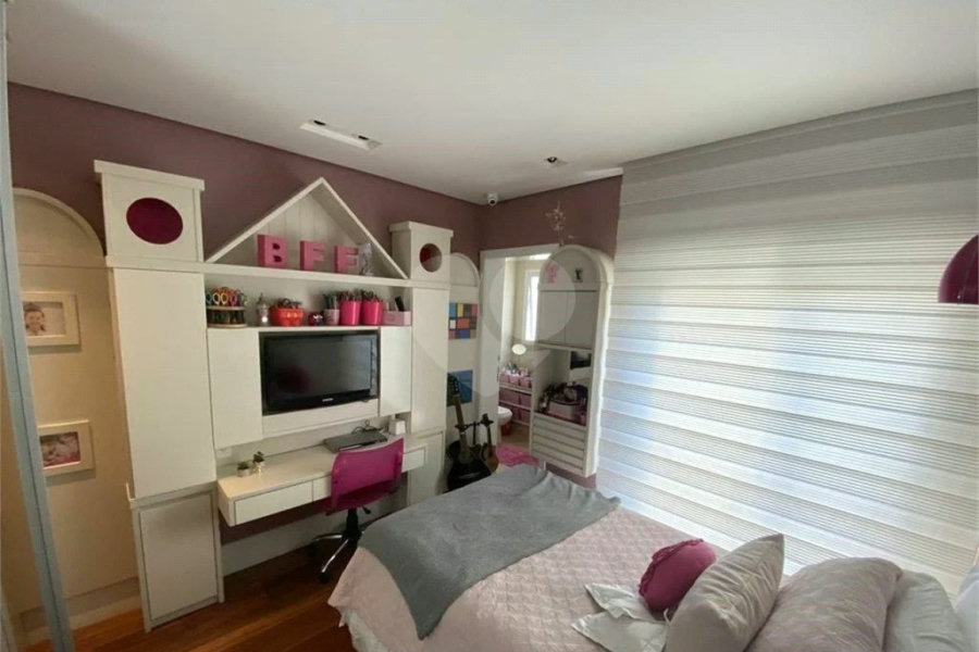 Apartamento lindíssimo com acabamento de qualidade e 04 suítes.
