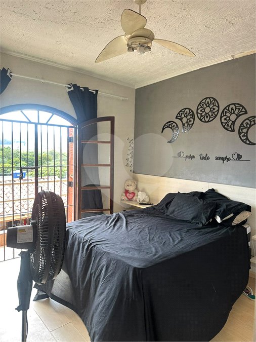 Sobrado com 4 Quartos à venda, 250m² - Jardim Líbano
