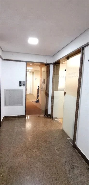 Sala comercial à venda em Higienópolis com 170 m2