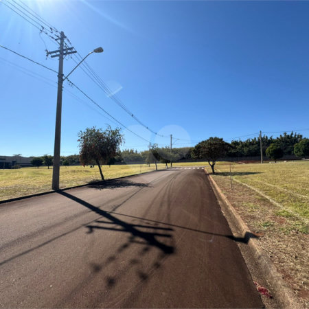 Terreno Comercial á venda em Parque Tecnológico Damha II em São Carlos.
