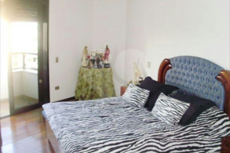 Apartamento à venda com 4 suítes em Real Parque, São Paulo, SP