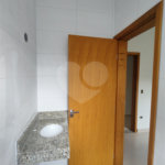 Casa térrea em Atibaia com 3 suítes, sala 2 ambientes, 2 vagas garagem, excelente localização, pronta para morar