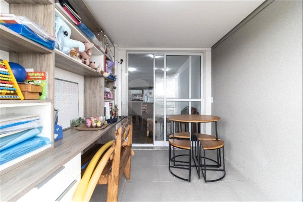 Apartamento de 02 dormitórios sendo 1 suíte