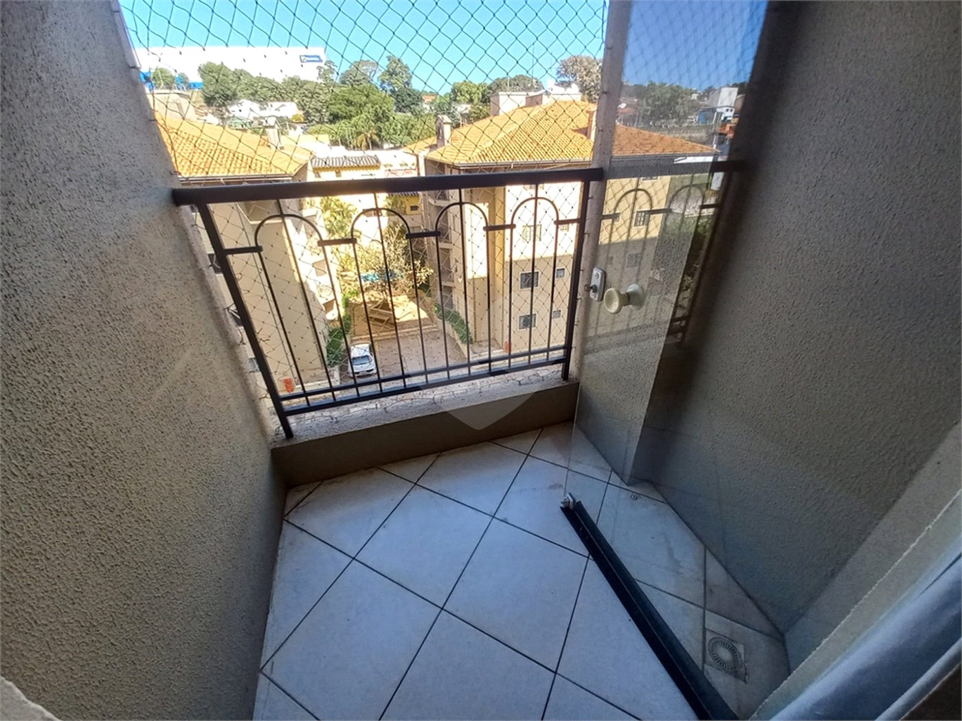 Apartamento no Condomínio Michelangelo .