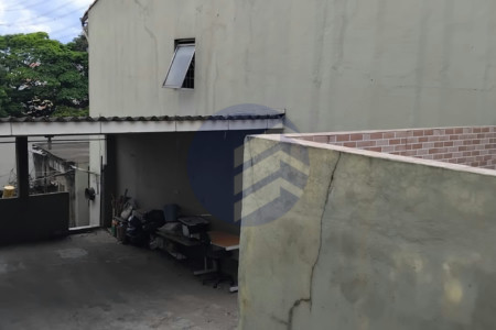 Casa Assobradada à Venda com 2 quartos em Jardim Celeste, São Paulo - SP