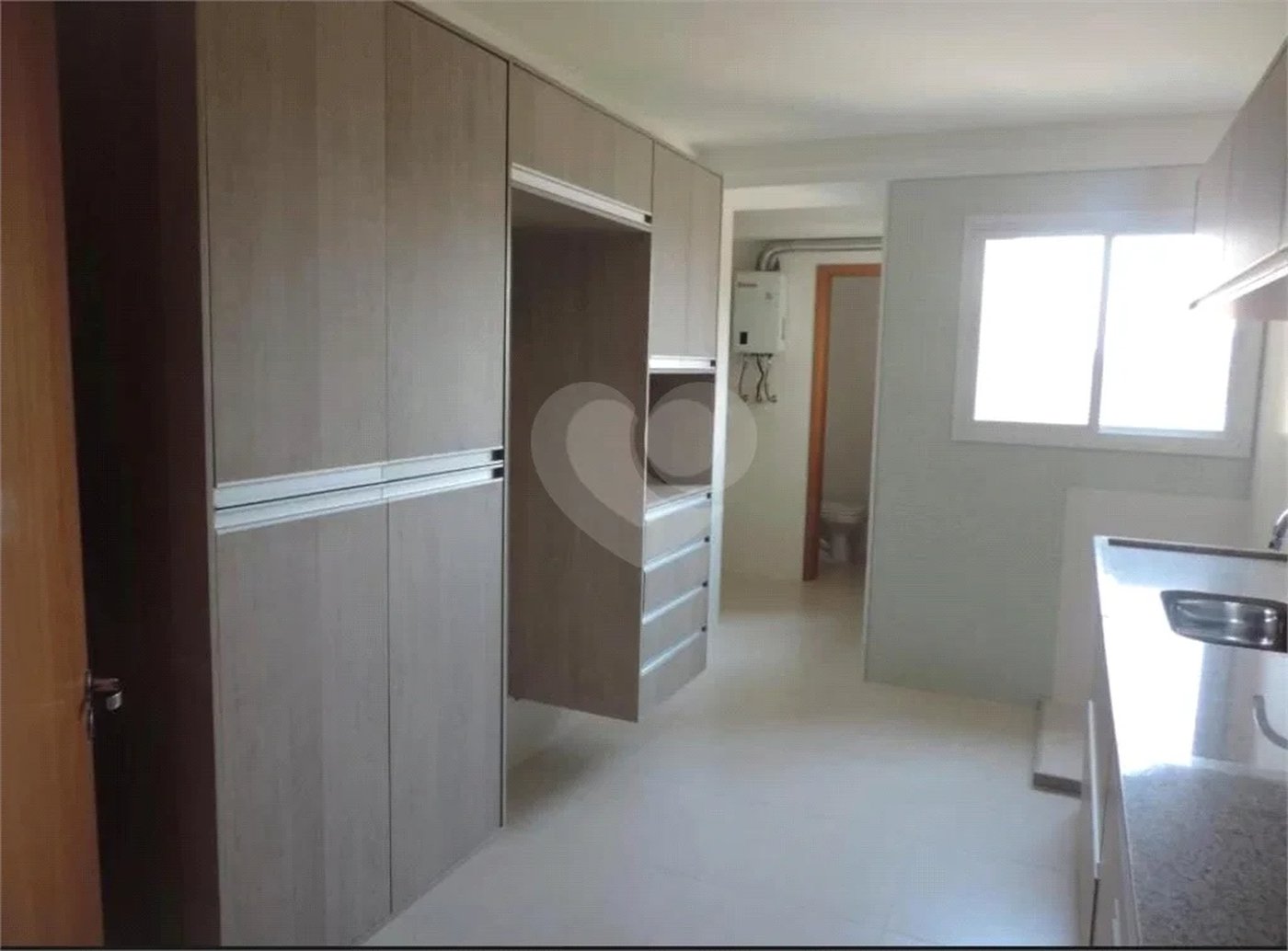 Apartamento Dubai no Bairro Vila Independência com 3 dormitórios