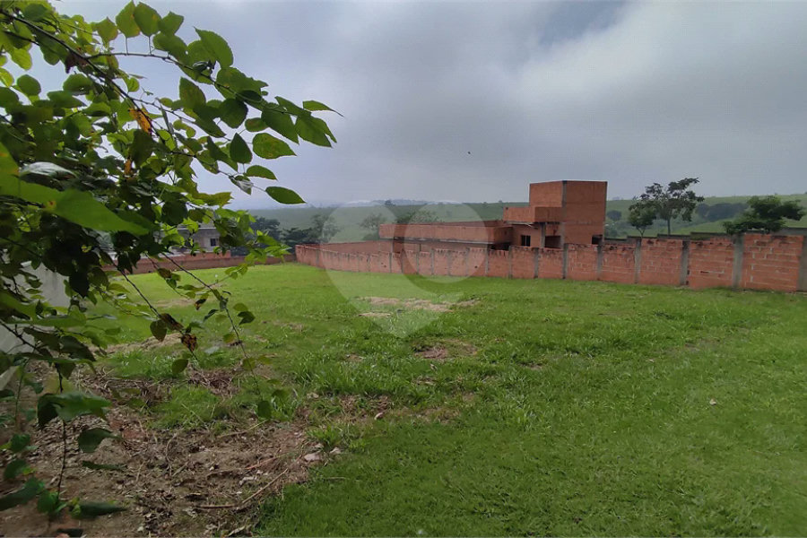 Terreno de 1000 metros quadrados, no Recanto das Águas de São Pedro...
