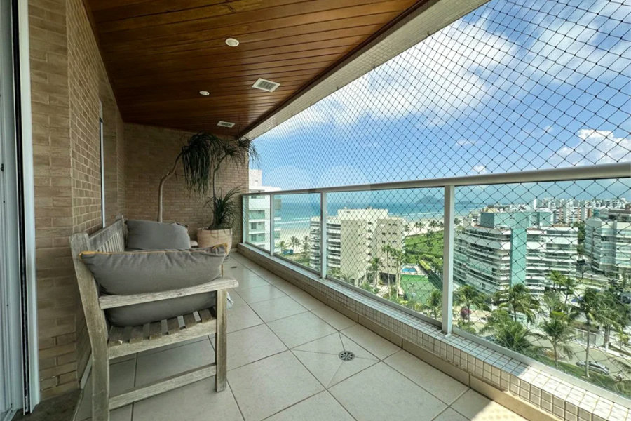 Cobertura à venda com 4 quartos, sendo 2 suítes,  em Riviera de São Lourenço, Bertioga, SP