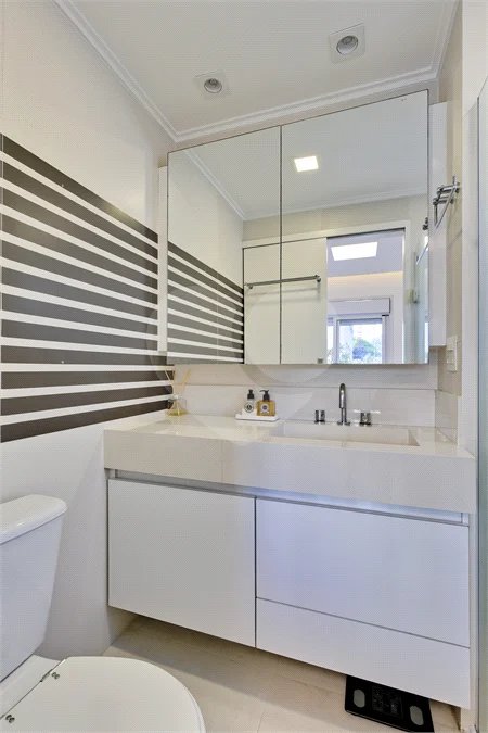 Apartamento à venda com 3 quartos, sendo 1 suíte, em Alto da Boa Vista, São Paulo, SP