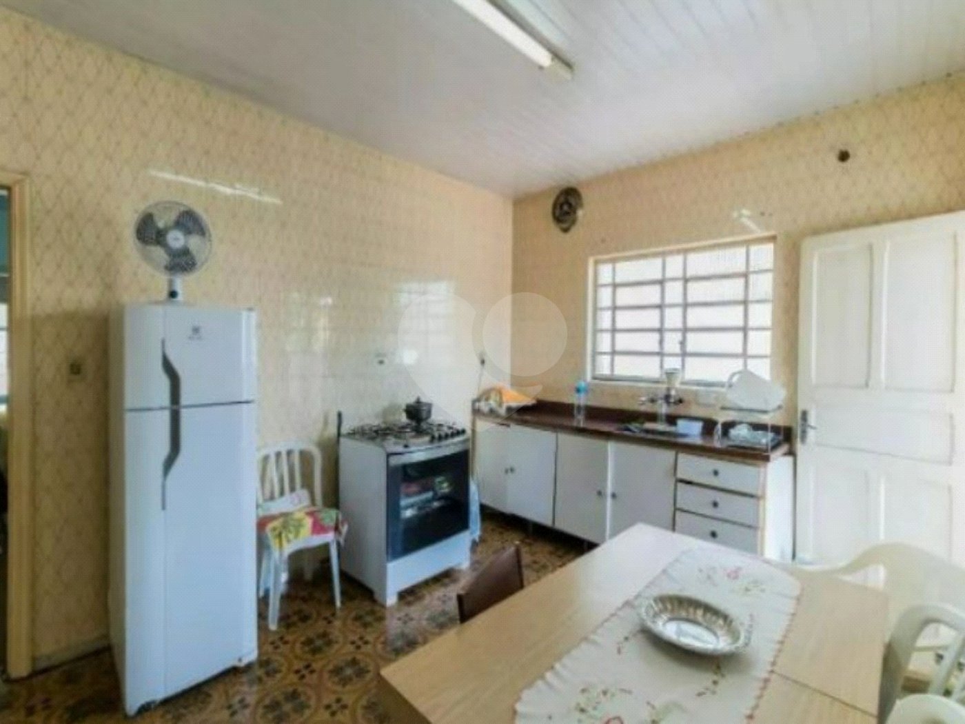 Casa com 300m², 4 quartos, garagem para 4 carros, à venda na Avenida Cangaíba
