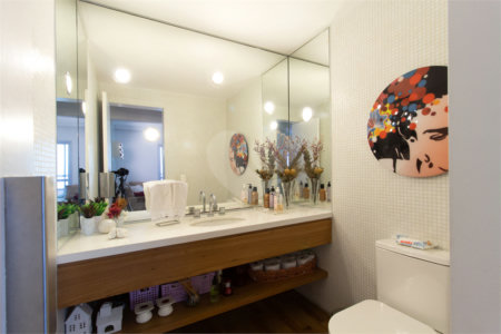 Apartamento a venda no Campo Belo, 192 M², 3 suites, 3 vagas, lazer e próximo ao metrô