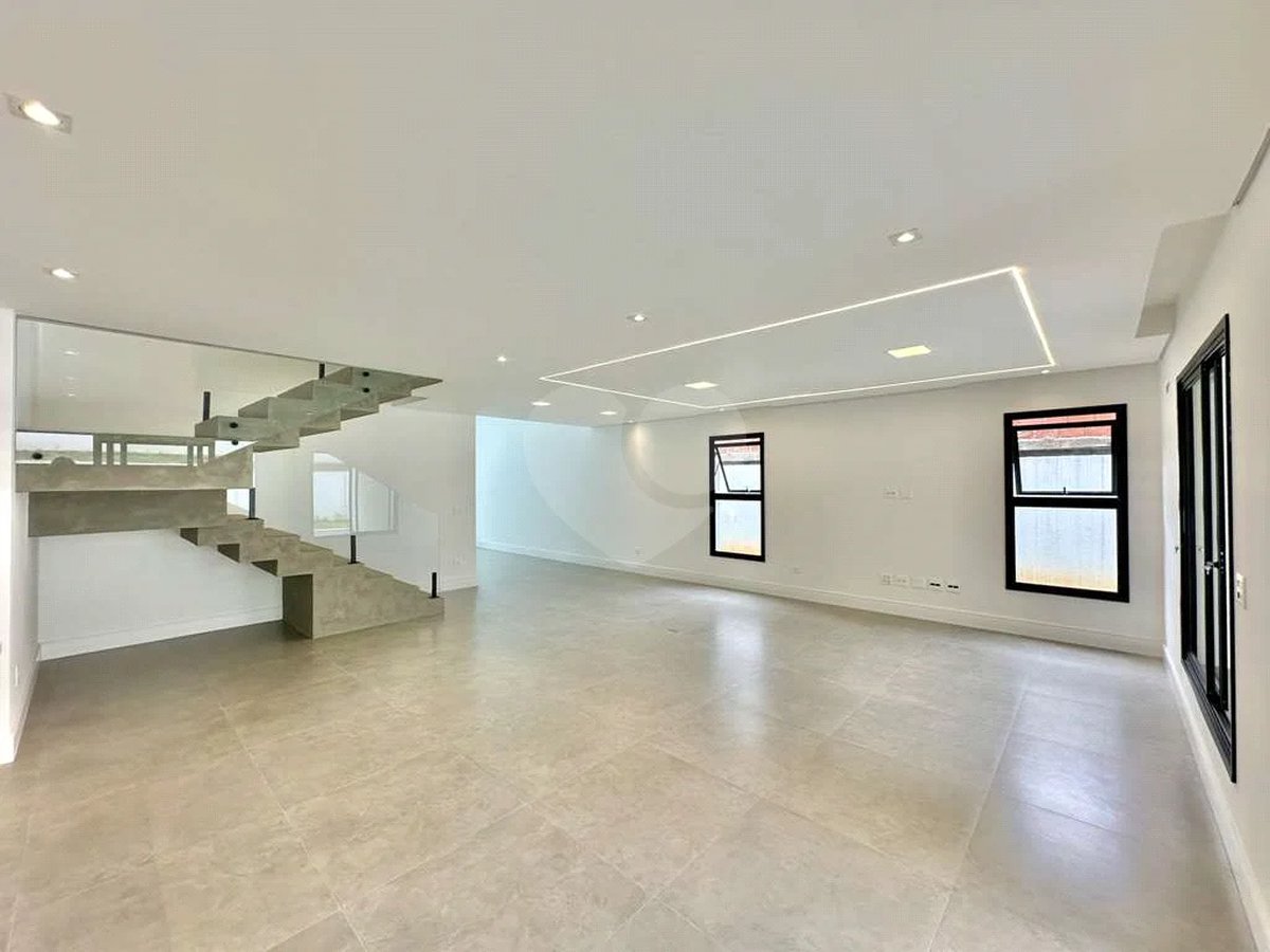 Casa em Cond. Vintage - Zero Km, 3 suítes, piscina, gourmet!