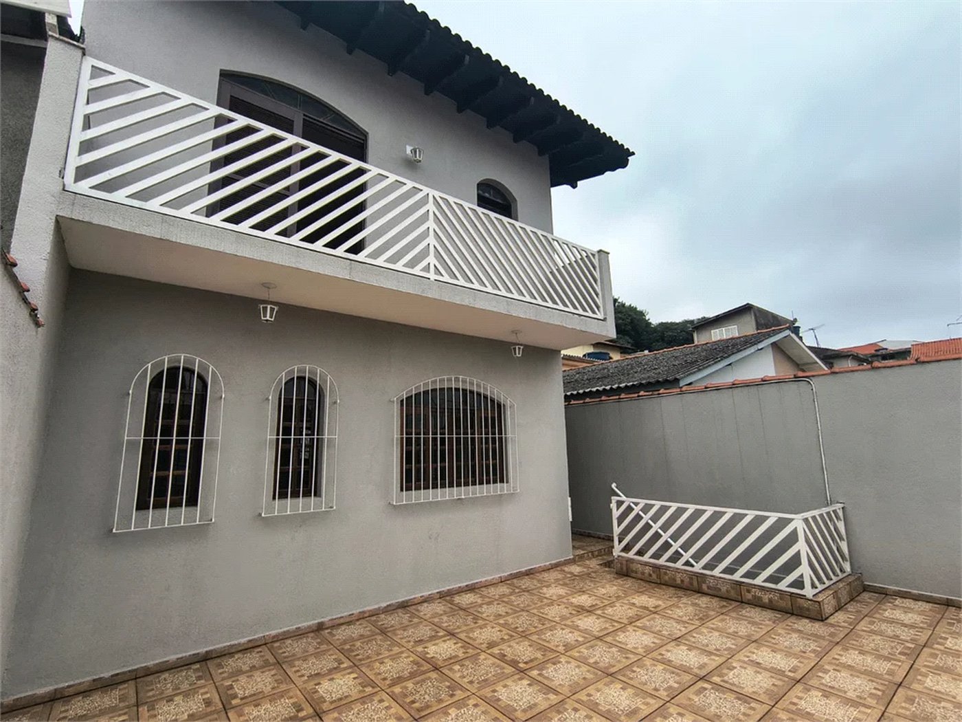 Sobrado à venda com 3 quartos, sendo 1 suíte,  em Jardim D'abril, Osasco, SP