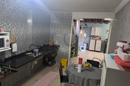 Casa à venda com 2 quartos, sendo 1 suíte,  em Jardim Primavera, Louveira, SP