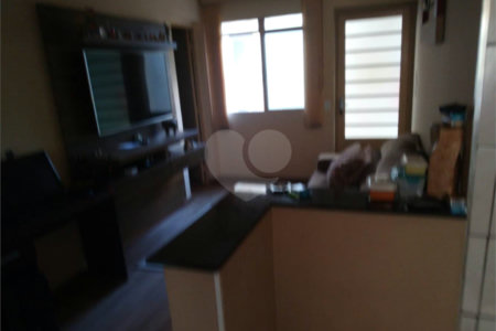 Apartamento no Condomínio Residencial Jardim das Torres.